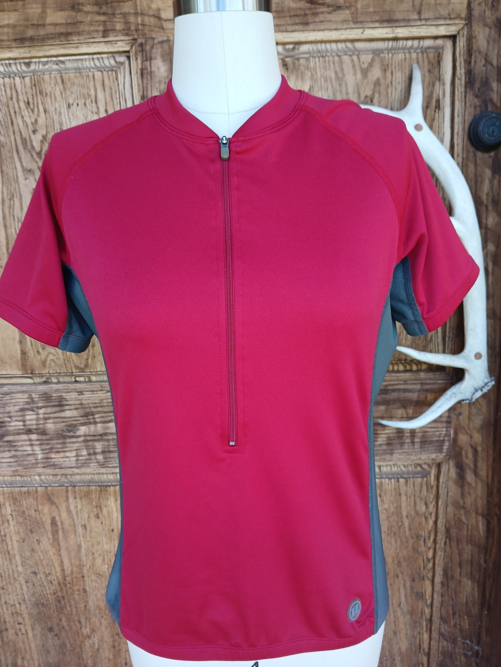 Novara Women's Short Sleeve Cycling Jersey 1/4 Zip Red Grey Medium